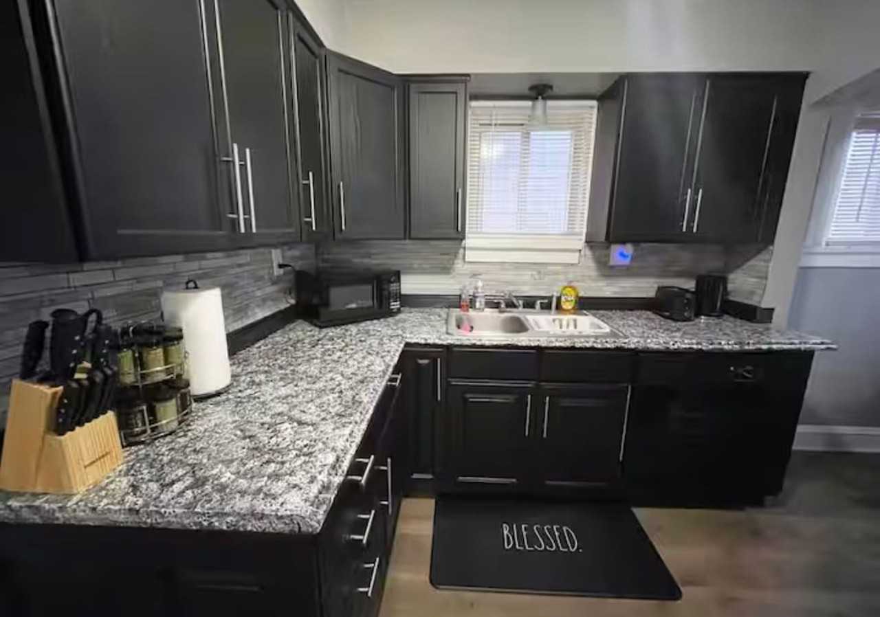 900 Vineshire Rd - Photo 7 of 23