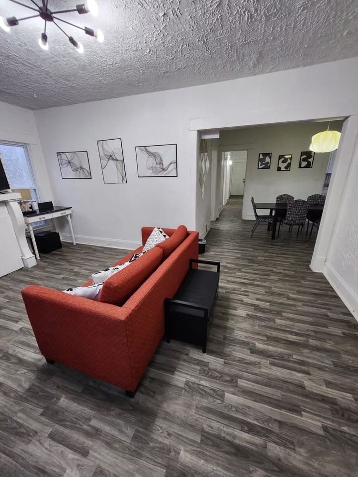 1856 Lampson Road Cleveland, OH 44112 - Photo 2 of 24