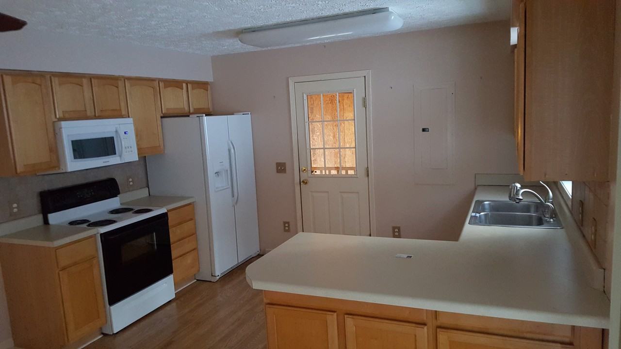 172 Mink Crossing - Photo 3 of 16