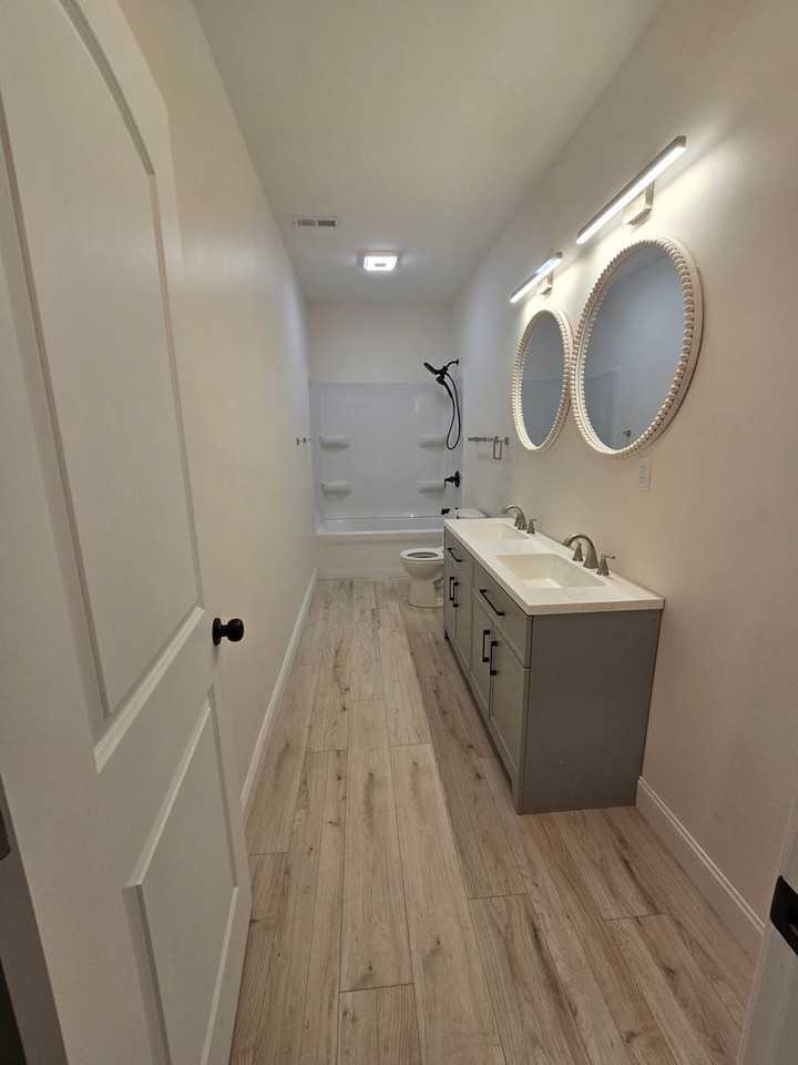 3345 N Tacoma Ave - Photo 6 of 10