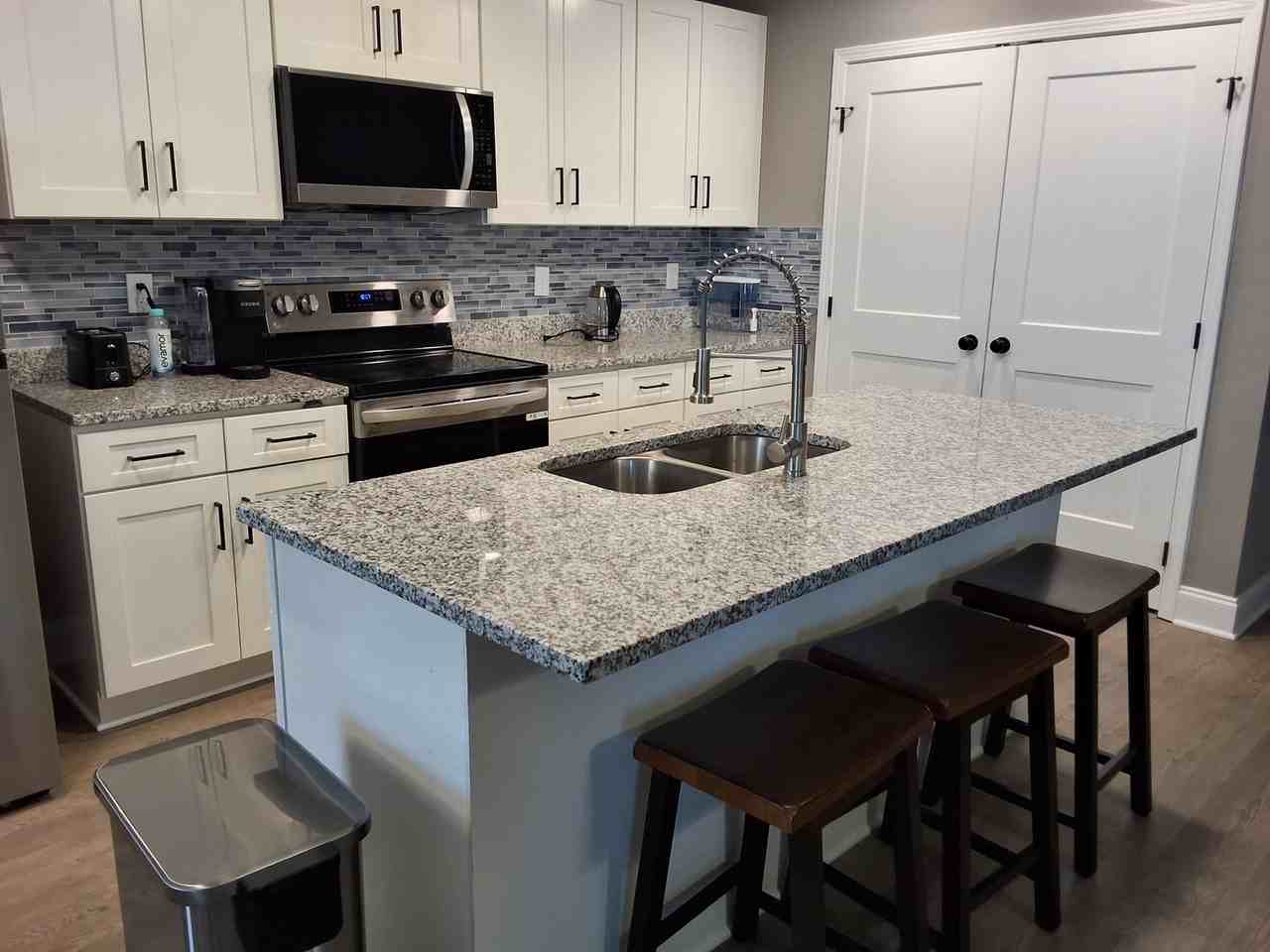 837 Belleaire Ave - Photo 4 of 14