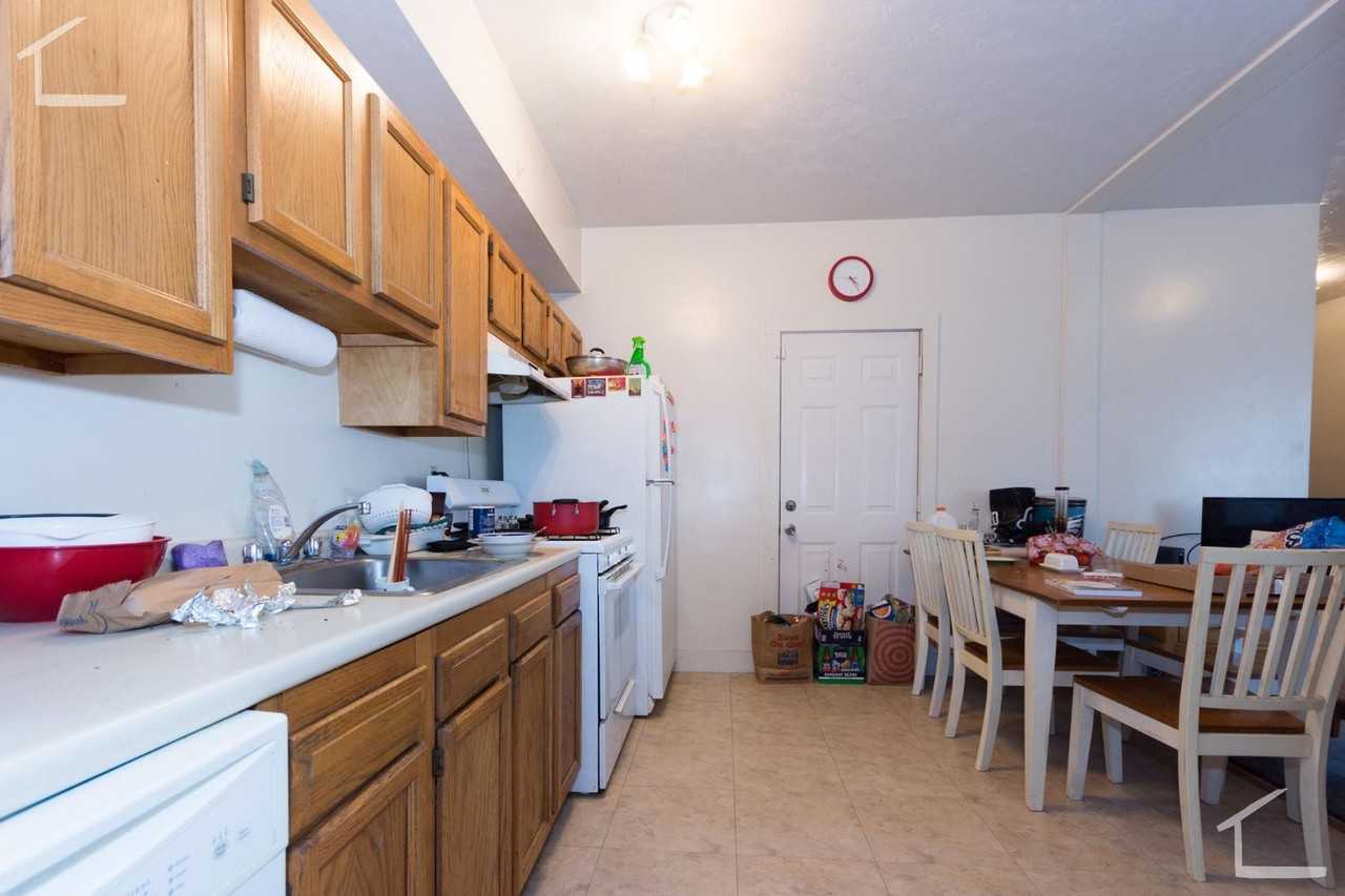 10 Ashford St - Photo 4 of 7