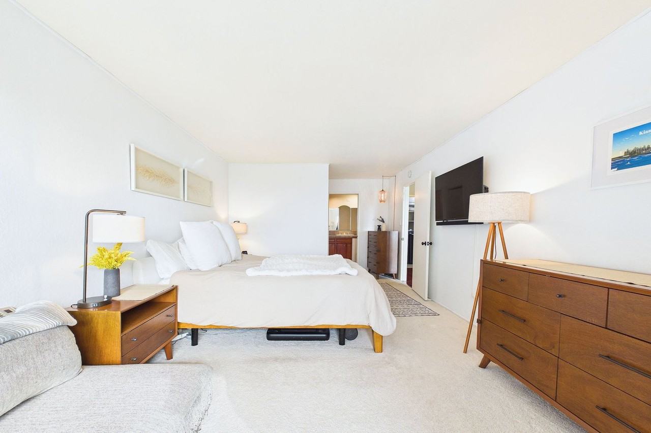 56 Sereno Cir - Photo 6 of 37