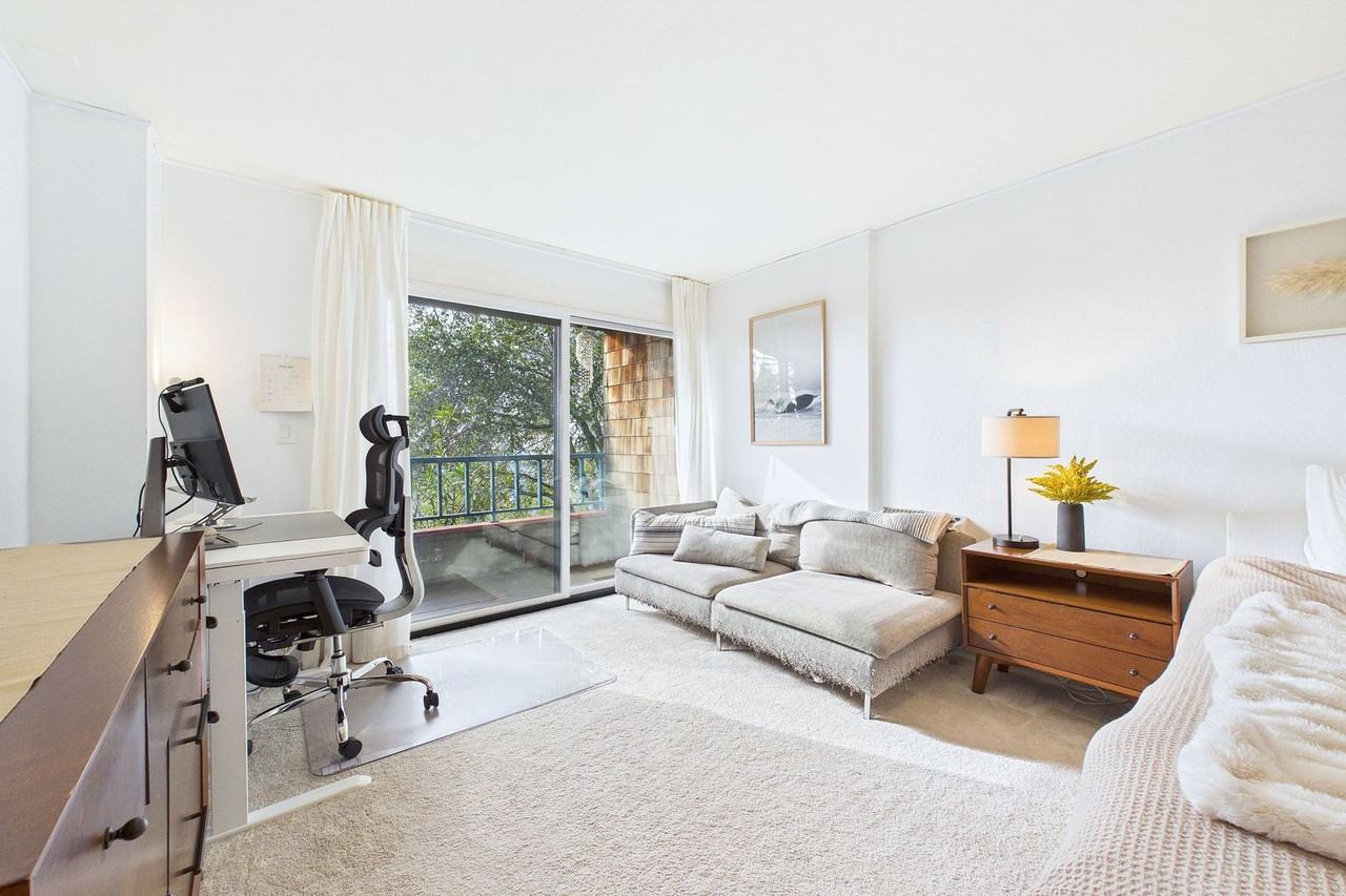 56 Sereno Cir - Photo 7 of 37