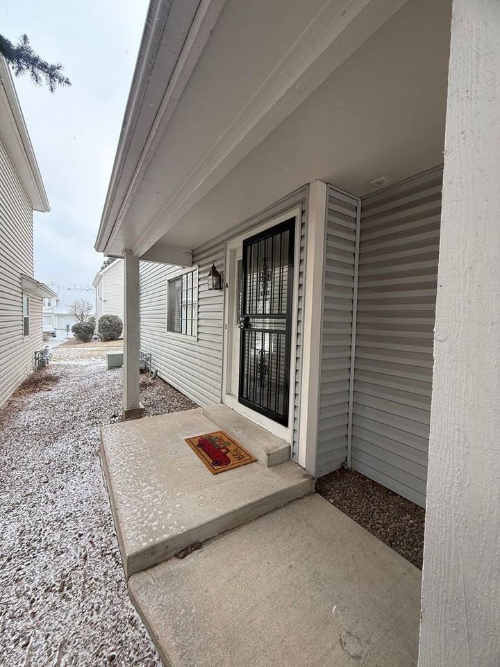 12470 E Pacific Cir #A - Photo 3 of 30