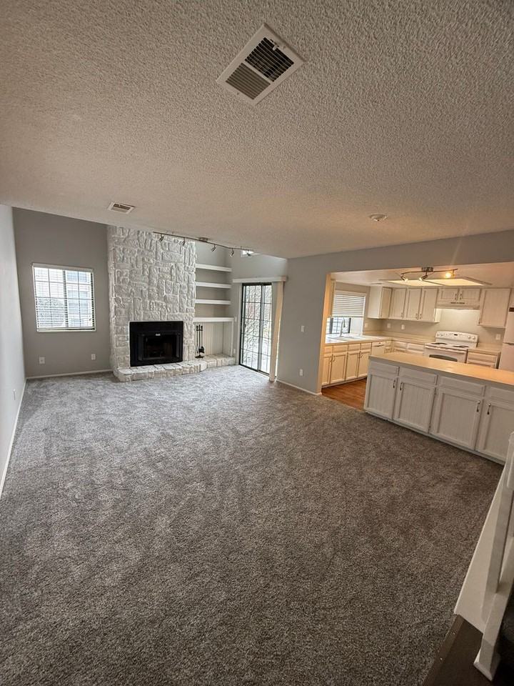 12470 E Pacific Cir #A - Photo 5 of 30