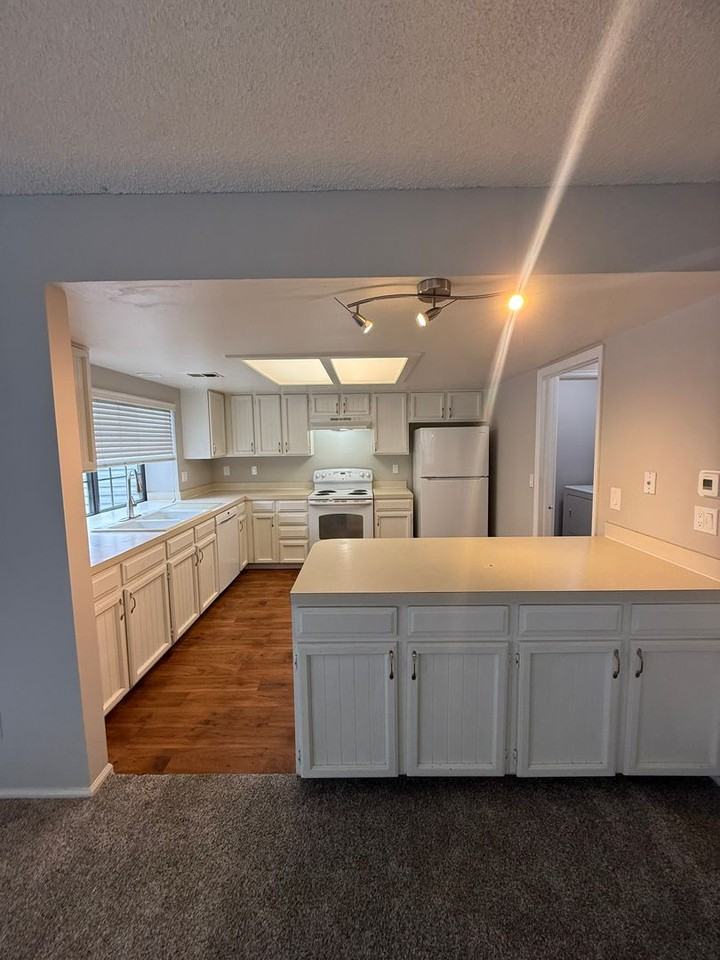 12470 E Pacific Cir #A - Photo 7 of 30