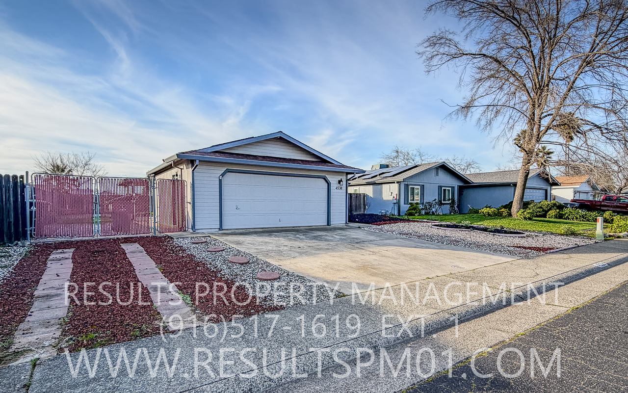 4538 Winners Cir - Photo 2 of 29