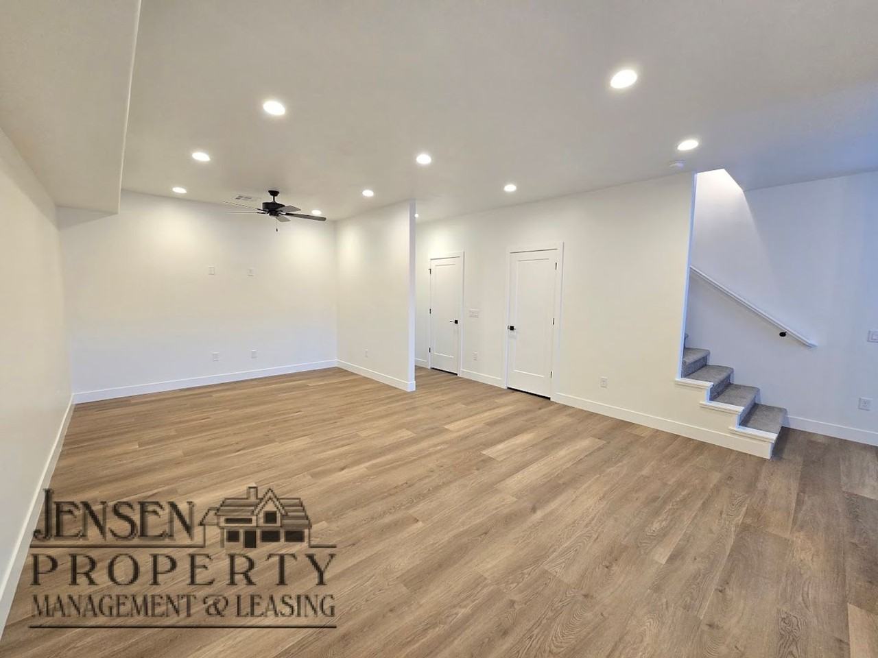 1070 W Albertine Ln - Photo 7 of 27