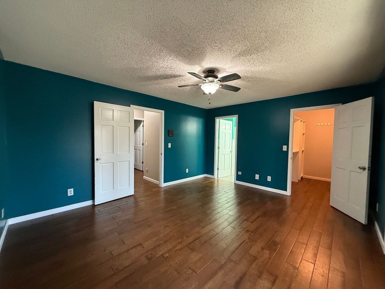 2304 Stuart Dr - Photo 7 of 32