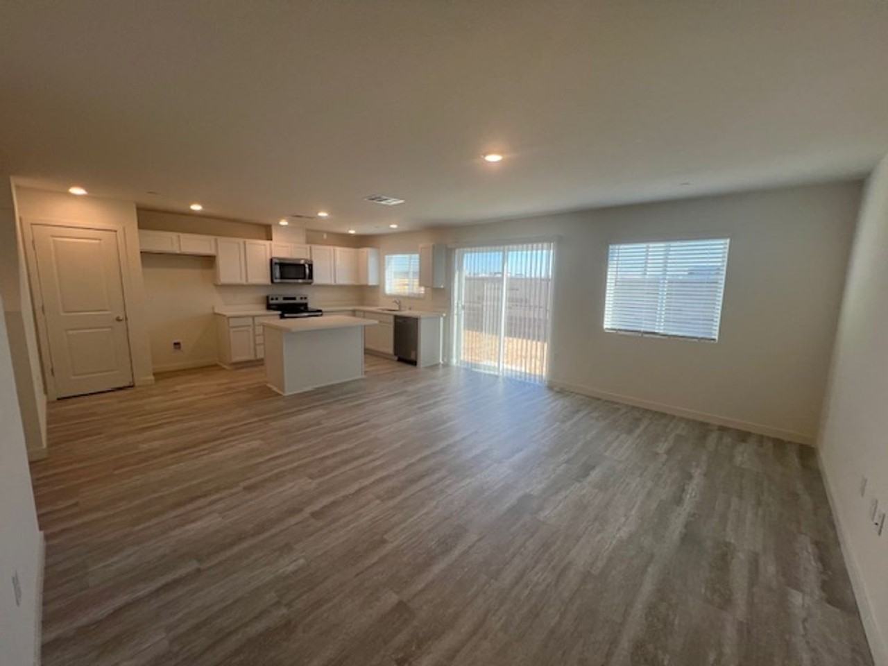 8072 Whippersnapper Way - Photo 4 of 23