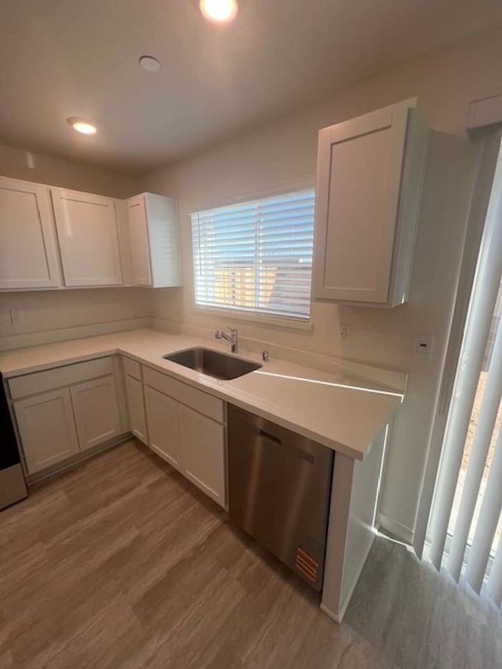 8072 Whippersnapper Way - Photo 5 of 23