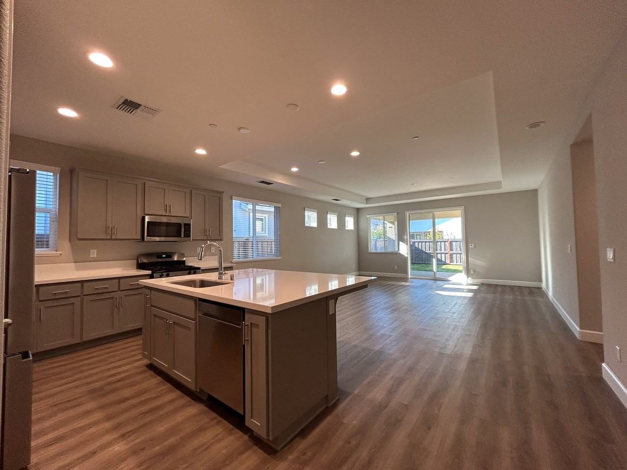 3445 Chamberlain Run - Photo 2 of 20