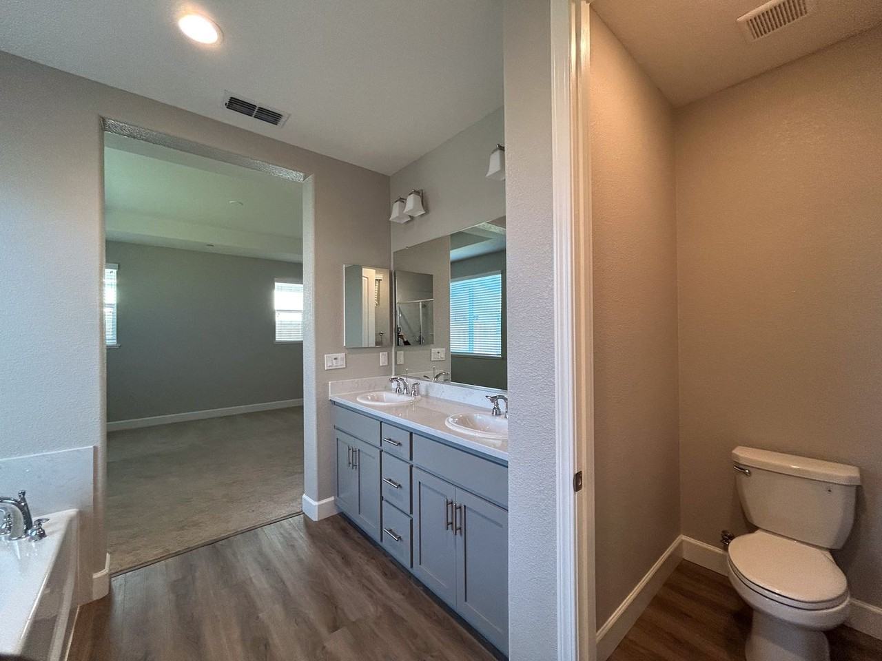 3445 Chamberlain Run - Photo 6 of 20