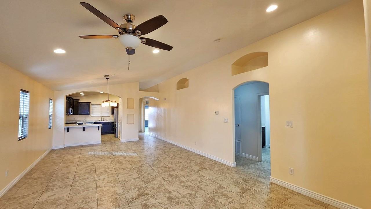 3401 S Desert Ironwood Dr - Photo 2 of 23