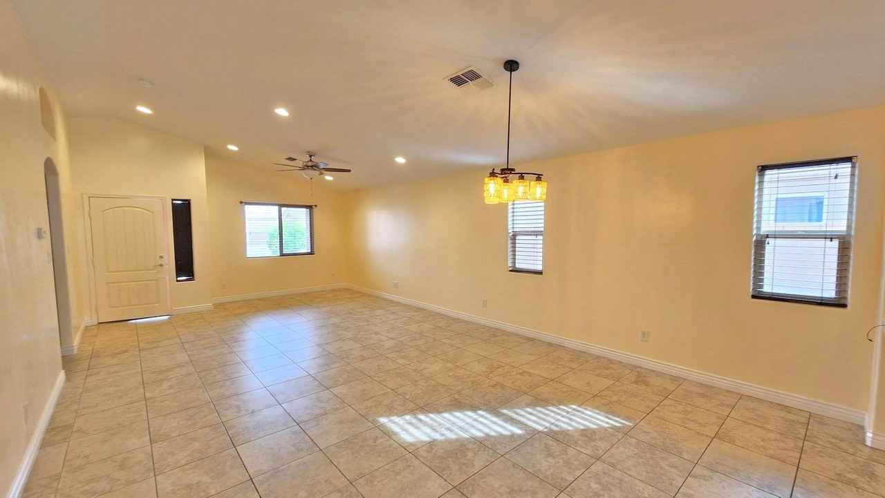 3401 S Desert Ironwood Dr - Photo 3 of 23