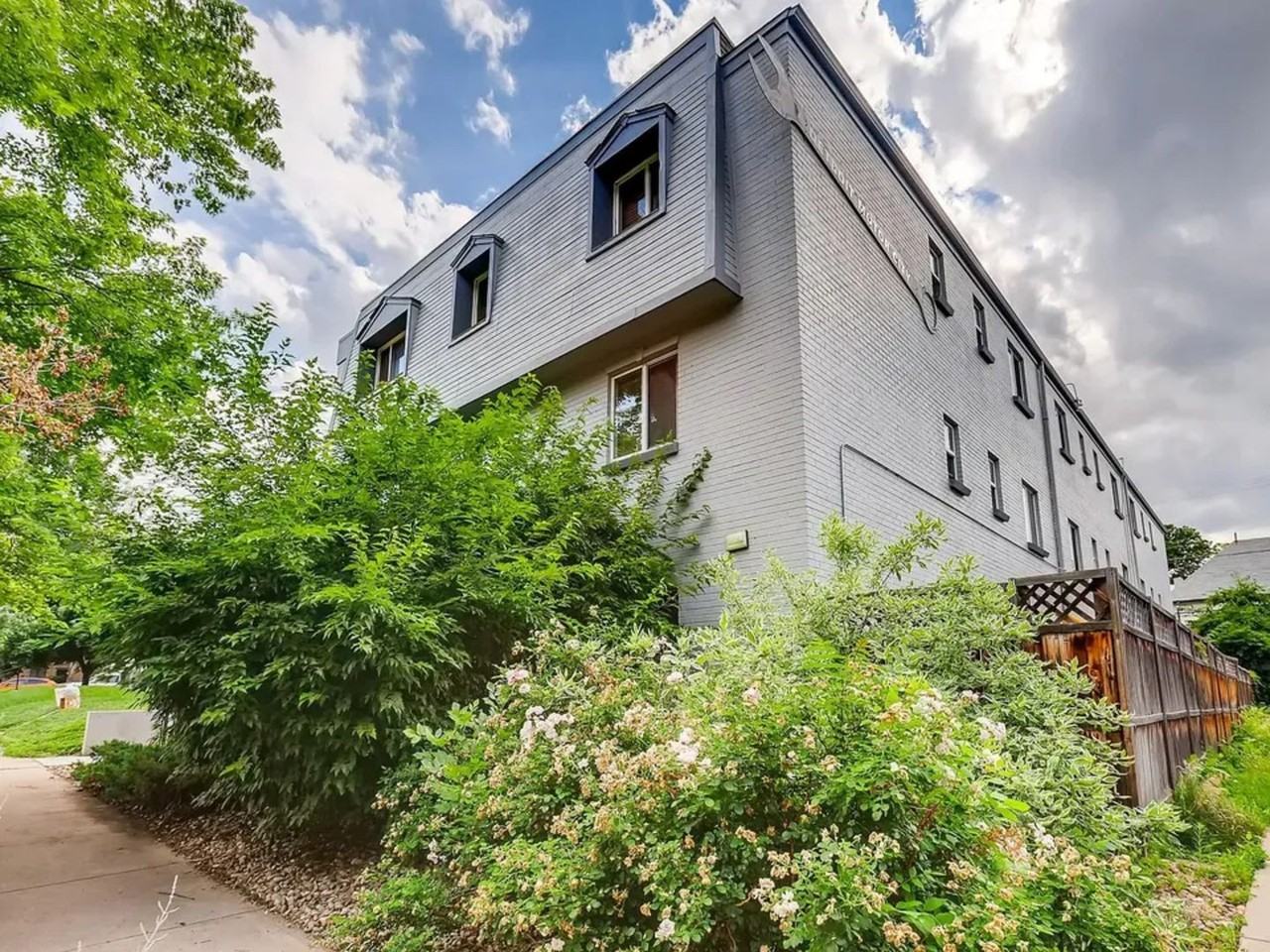 1419 Detroit St - Photo 2 of 15