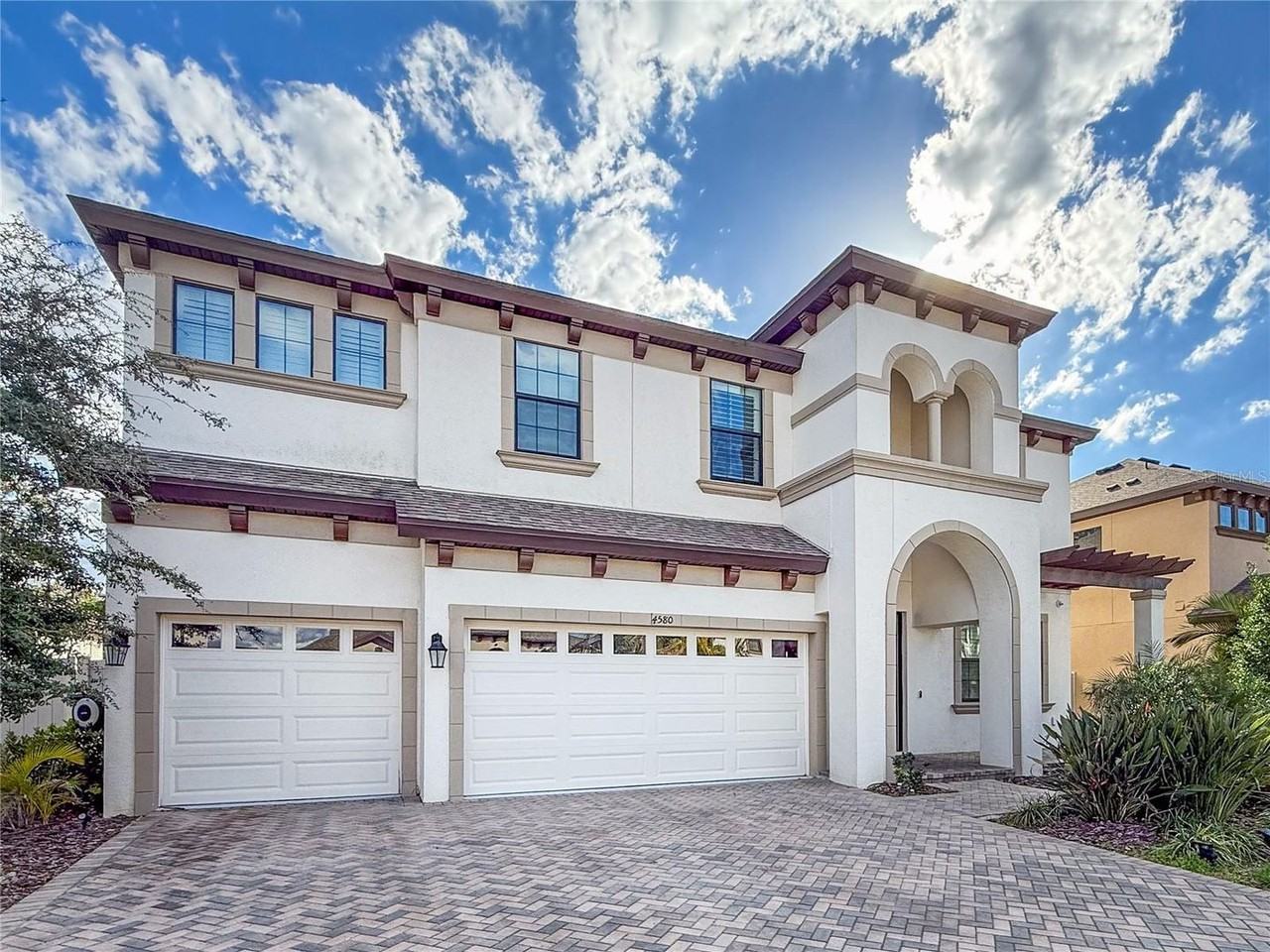 4580 Shoreleaf Loop - Photo 2 of 50