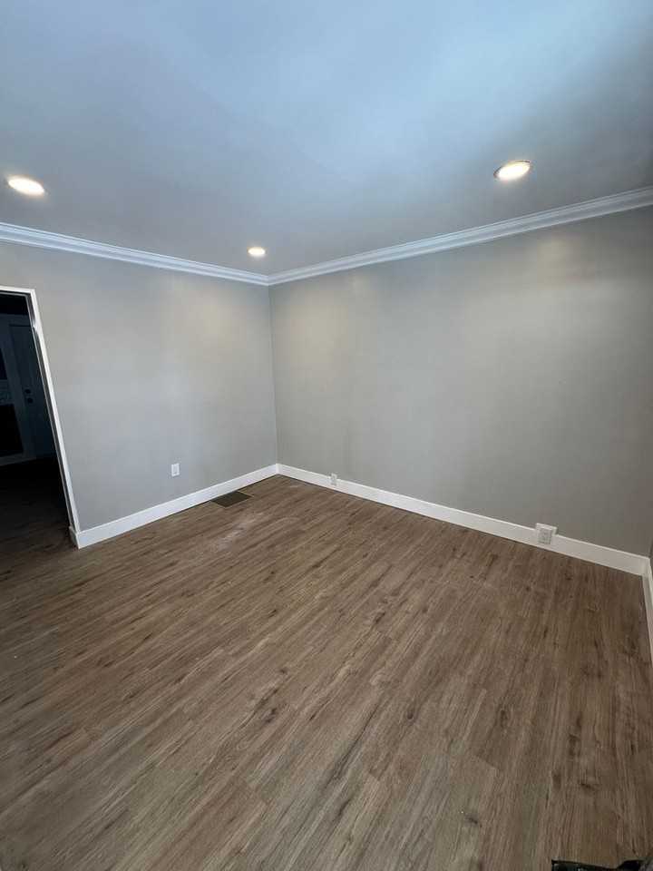 1135 Keystone Rd - Photo 3 of 10