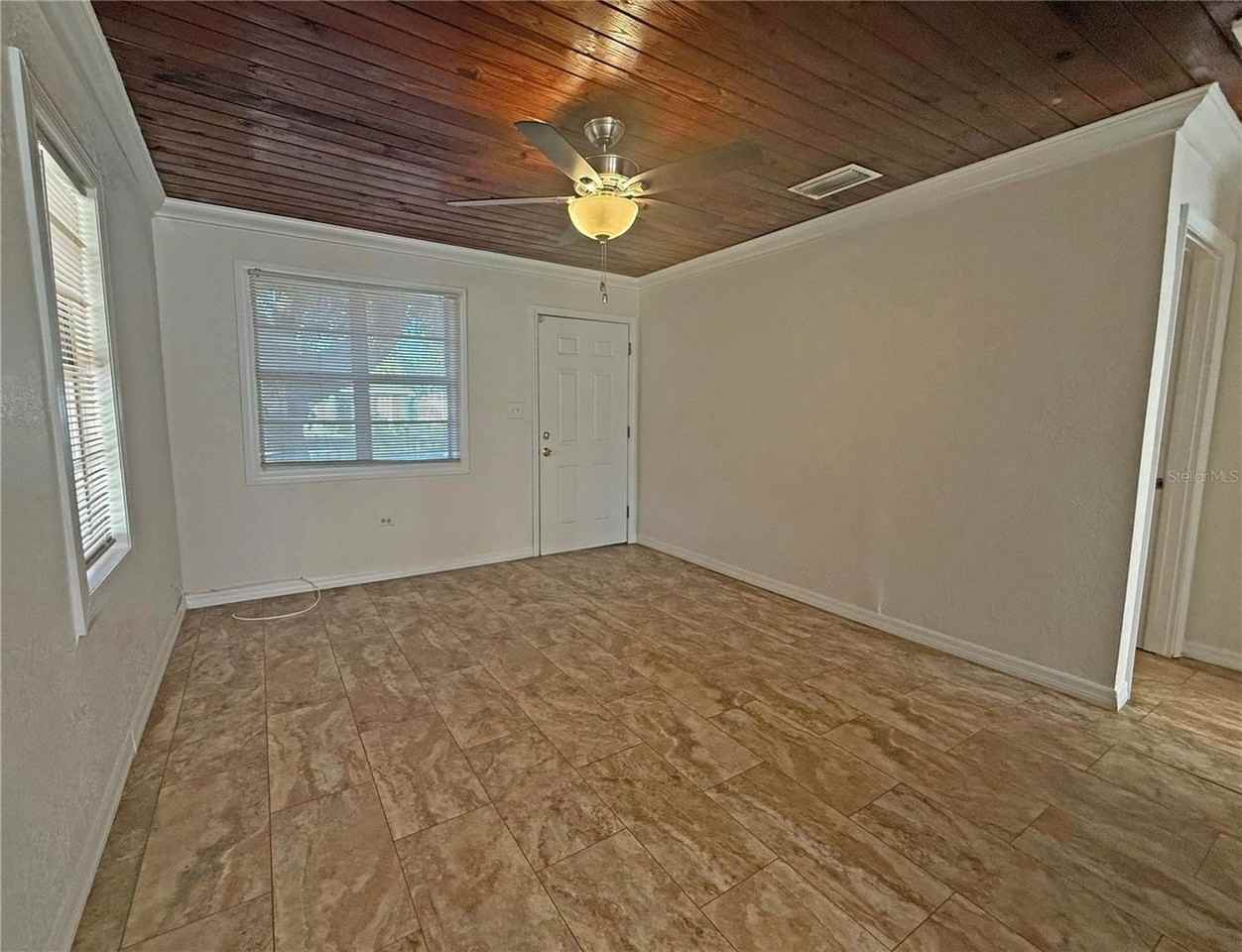 3215 E Louisiana Ave - Photo 2 of 14