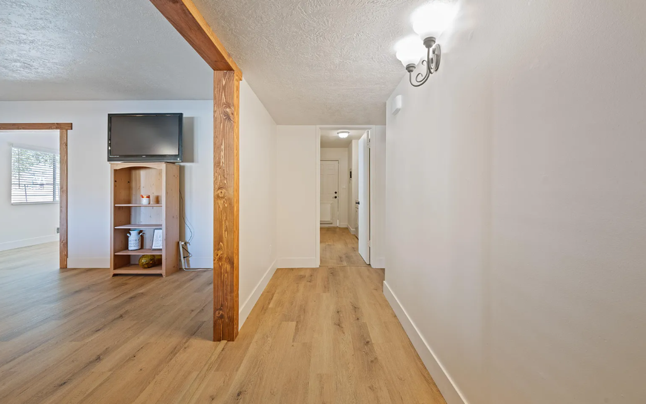 155 S 100 E - Photo 3 of 21