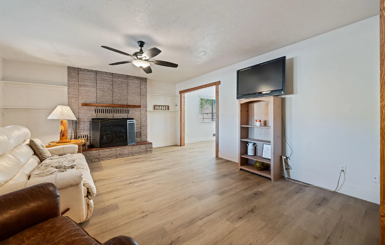 155 S 100 E - Photo 6 of 21