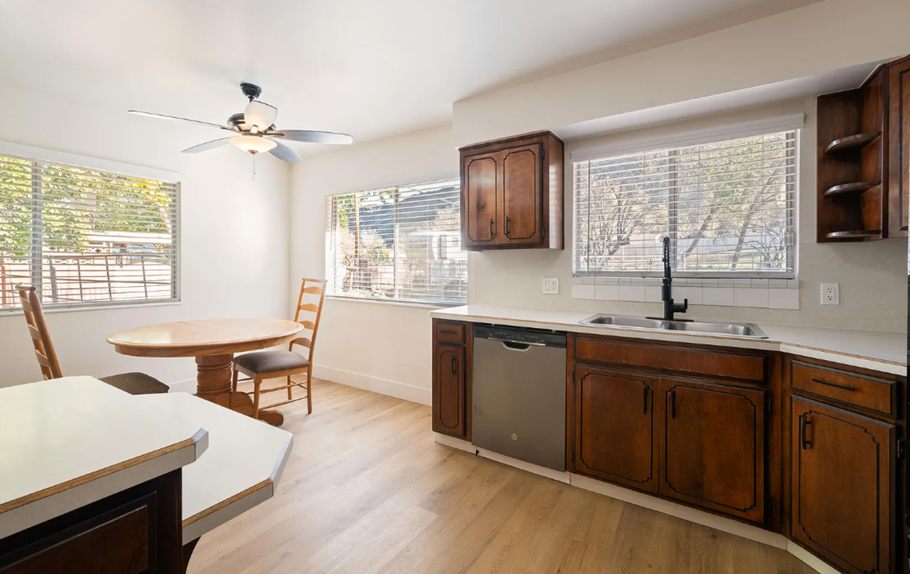 155 S 100 E - Photo 7 of 21