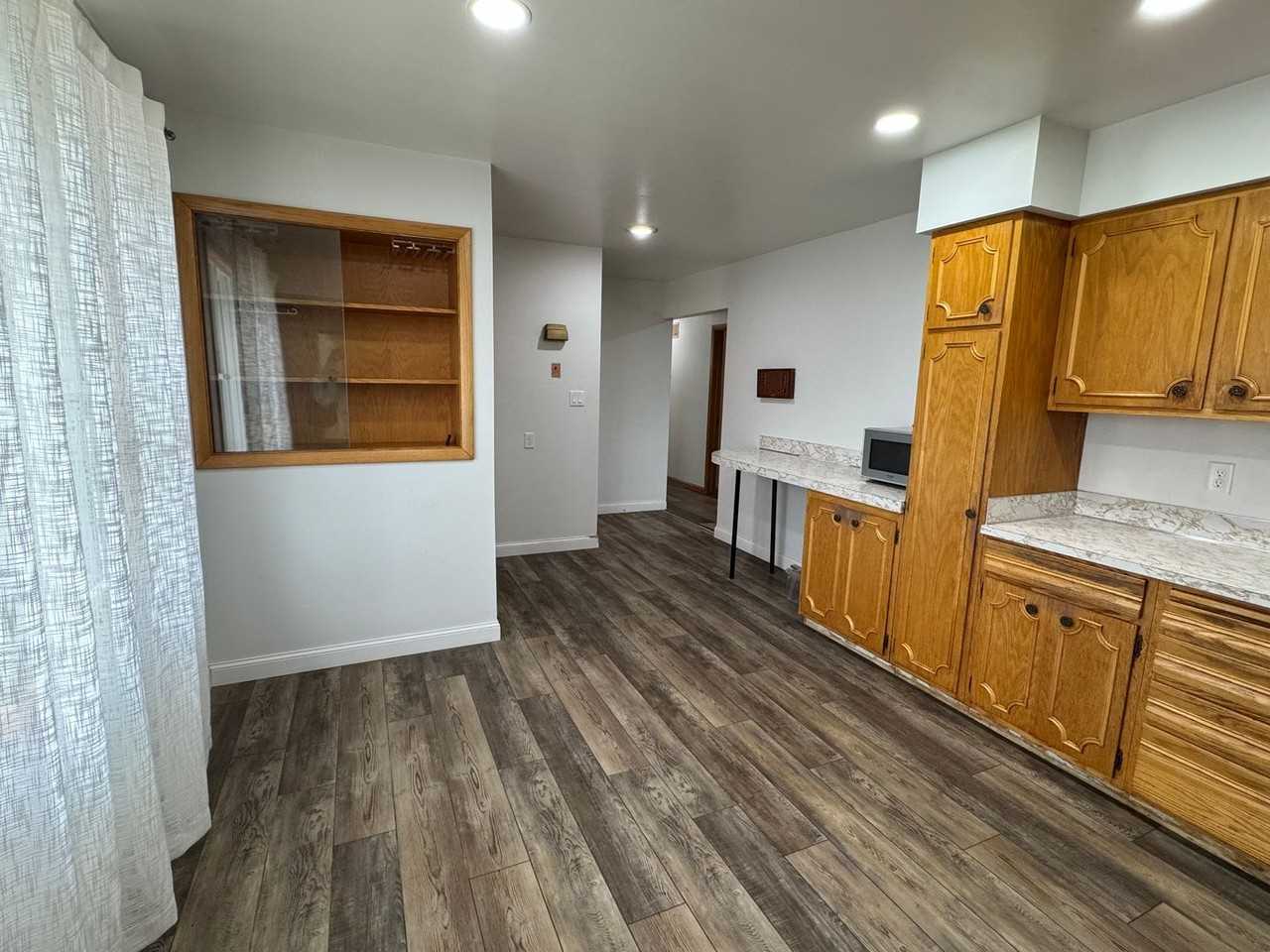 611 N 29th St - Photo 6 of 24