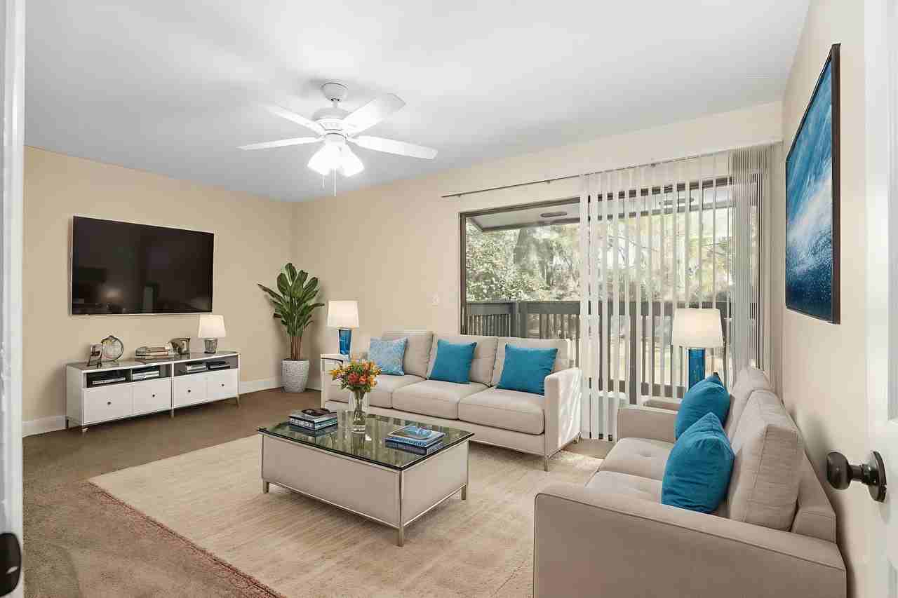 Village Square Apartments - Photo 4 of 20