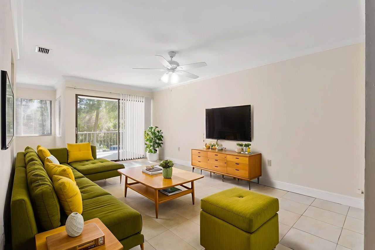 Village Square Apartments - Photo 5 of 20