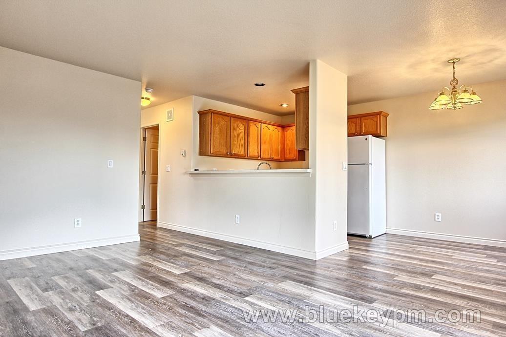 7310 Ne 14th Ct - Photo 3 of 10