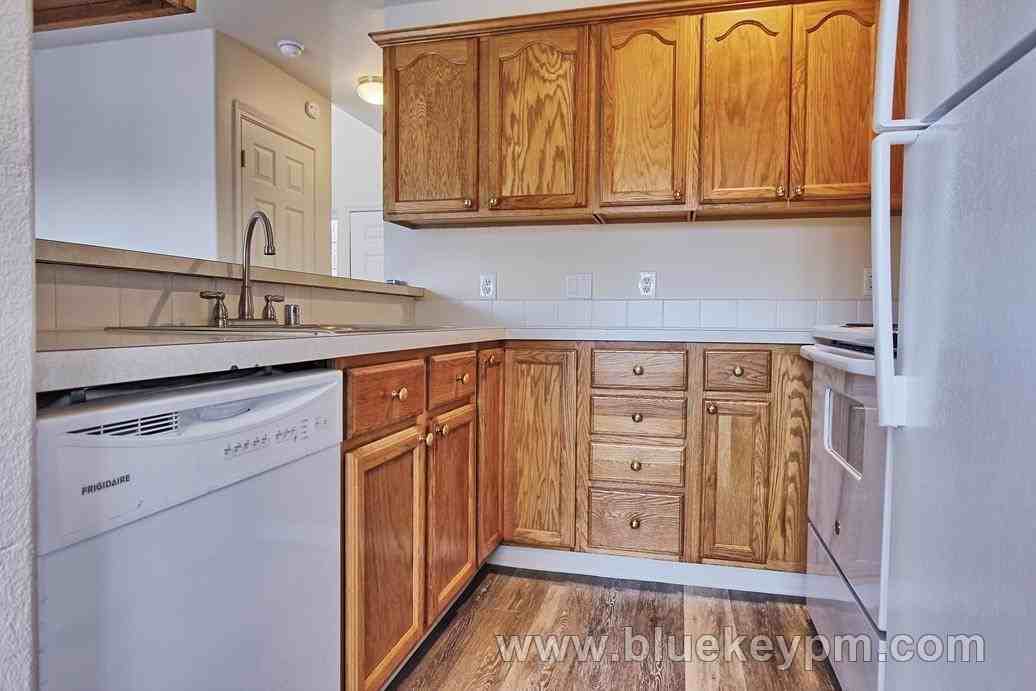 7310 Ne 14th Ct - Photo 4 of 10