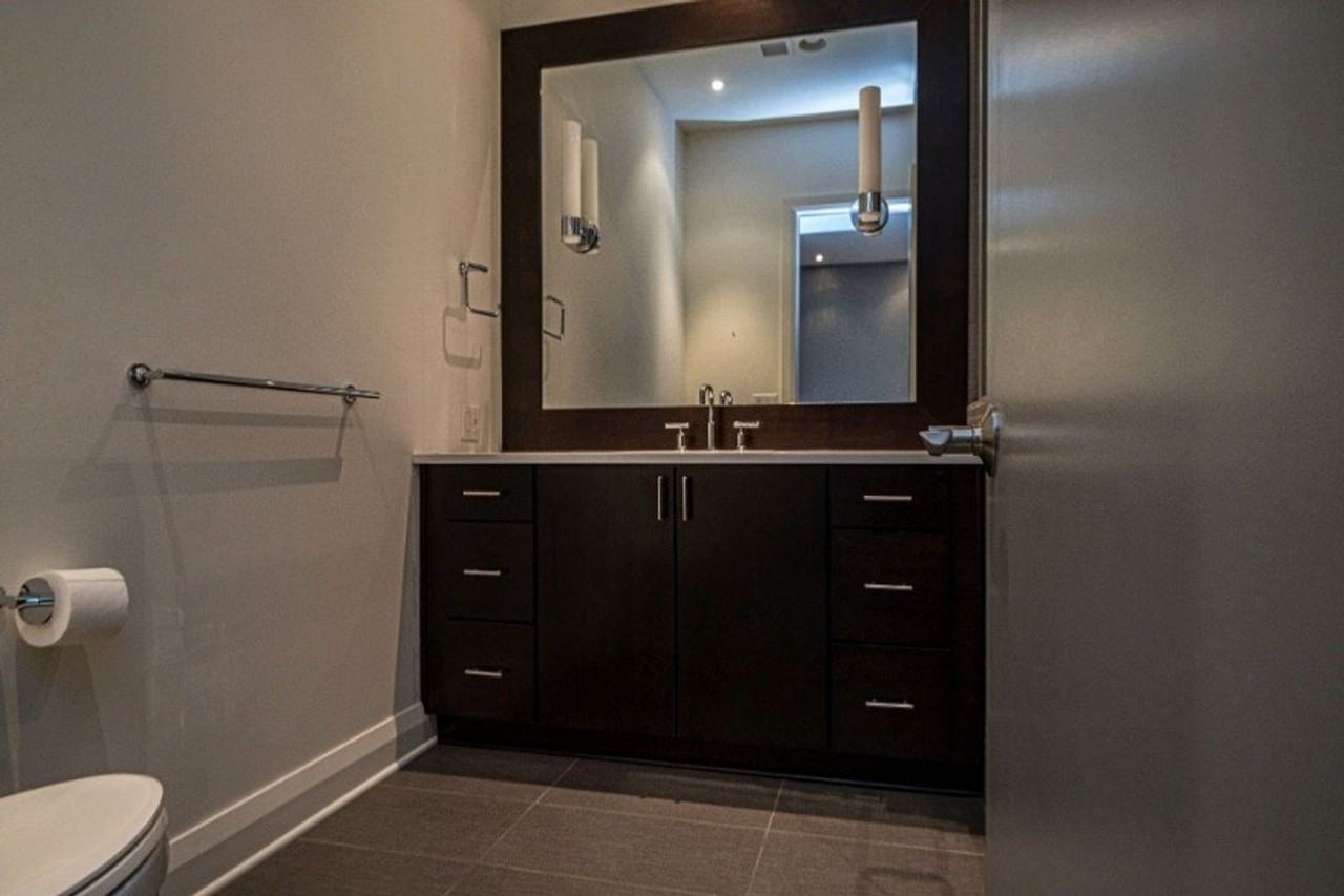 301 5th Ave - Photo 5 of 21