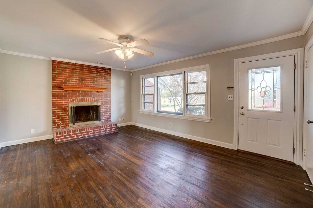 4116 E 27th St - Photo 7 of 40