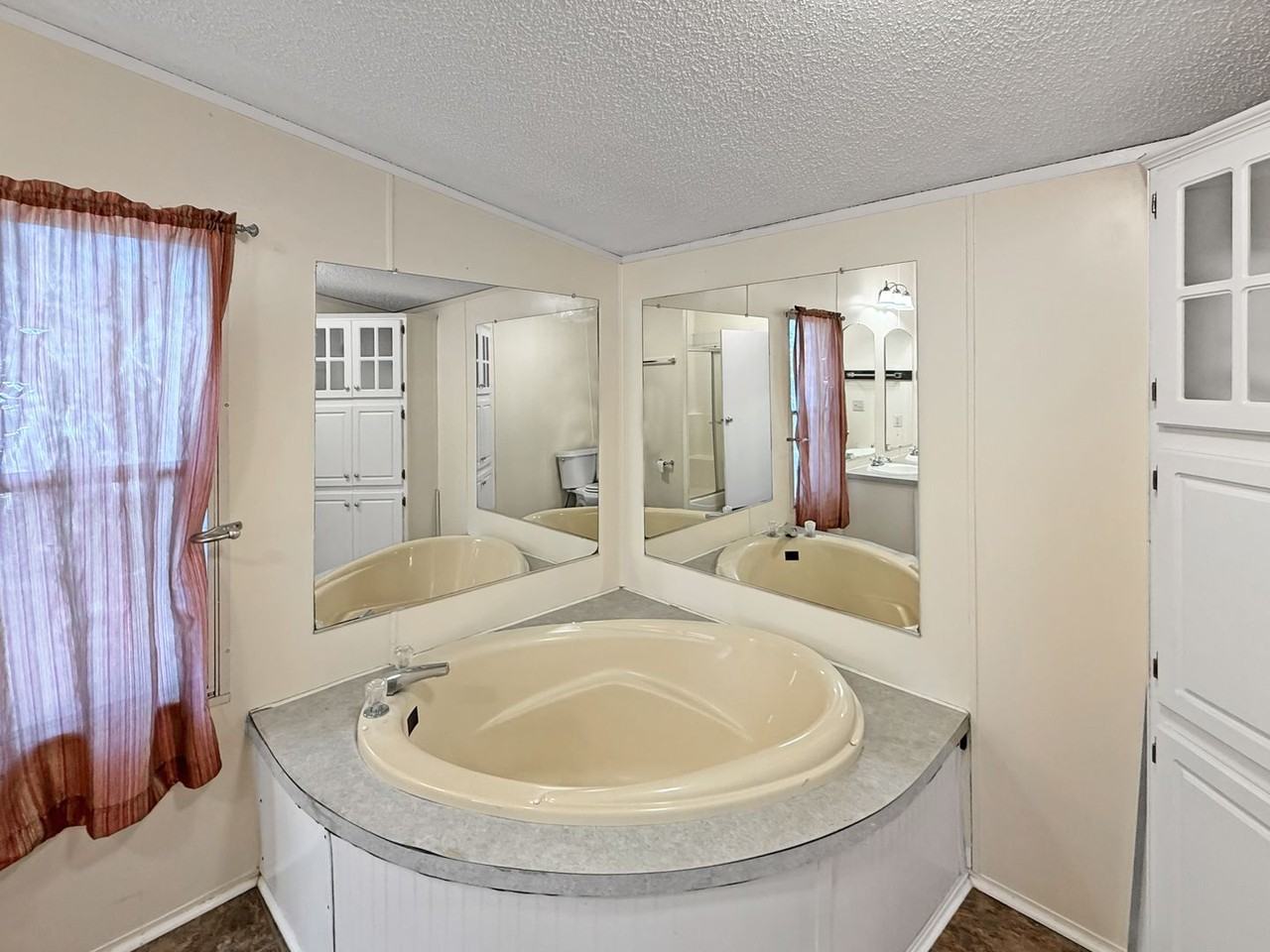 3865 3865 Ranch Rd. 165-B #B - Photo 6 of 29