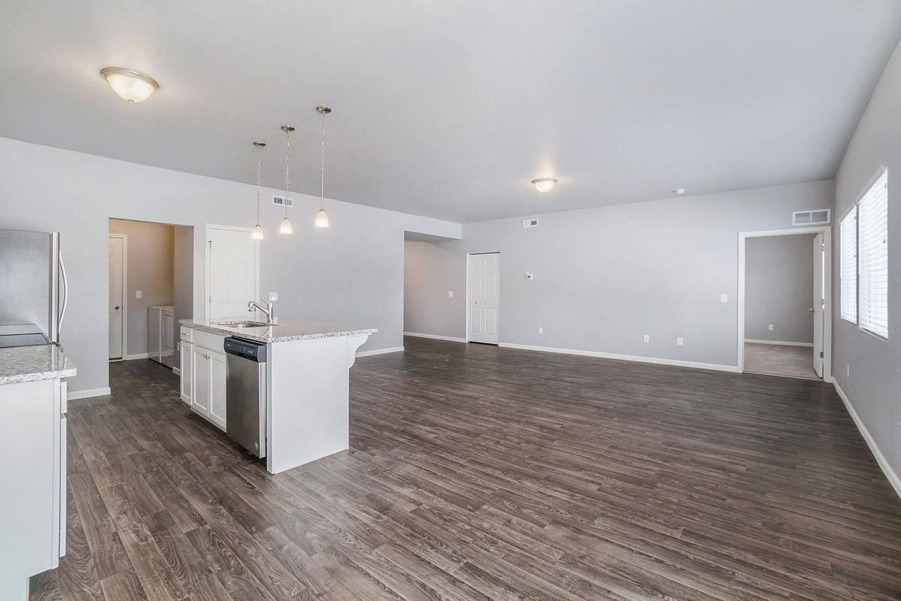 524 Aldrich St - Photo 7 of 15