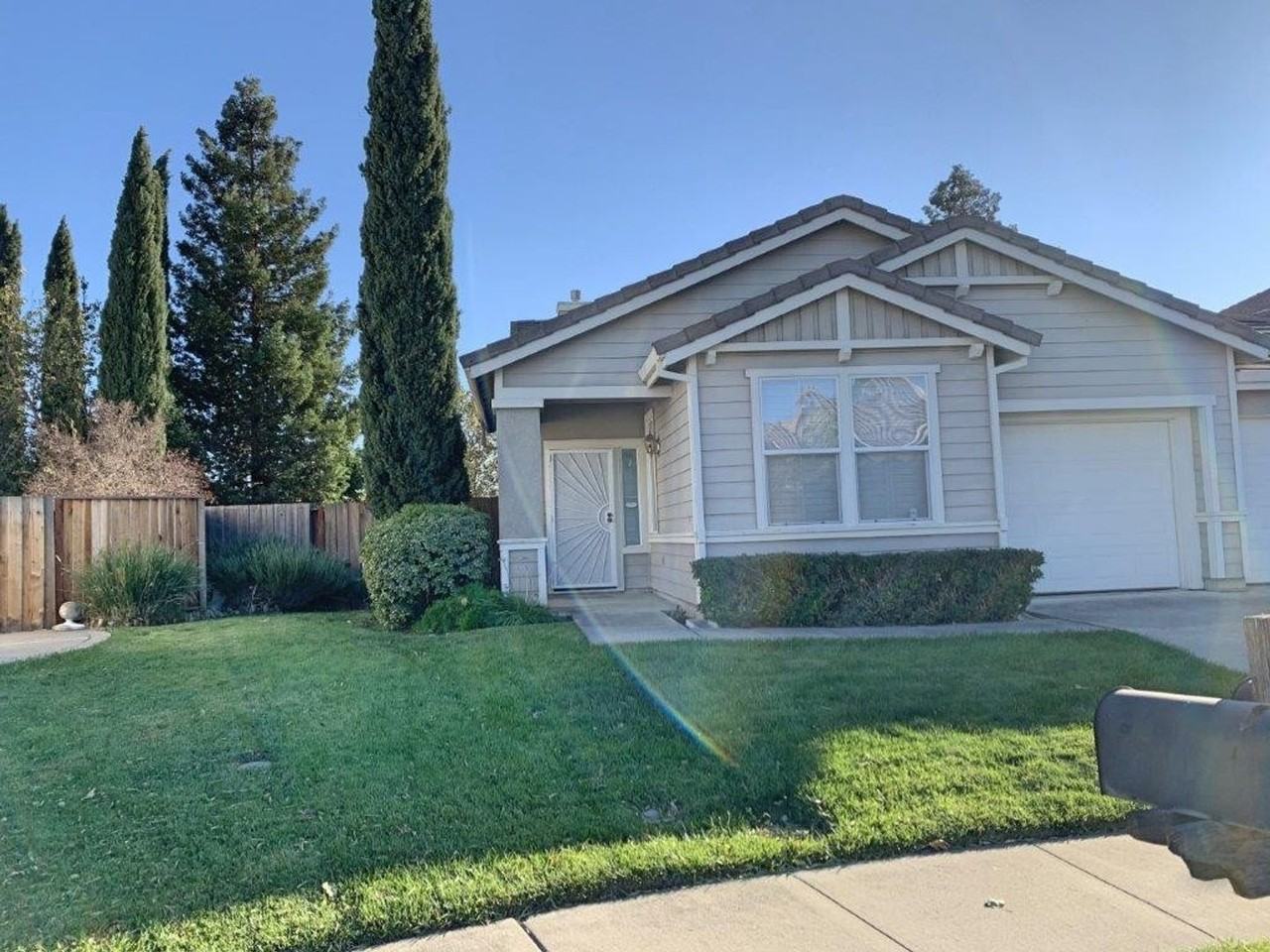 1714 River Oaks Cir - Photo 3 of 25