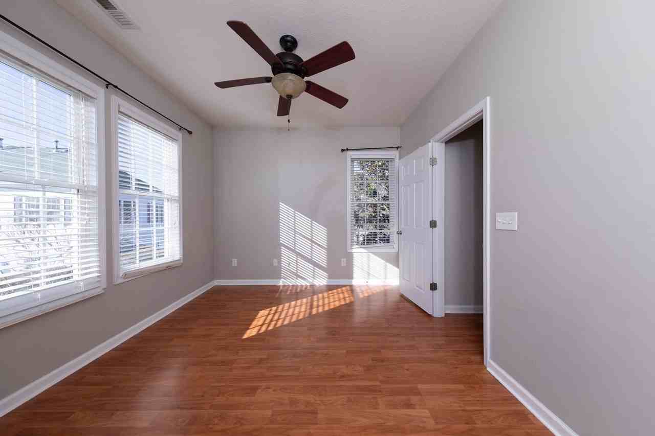 5625 Foundation St - Photo 6 of 10