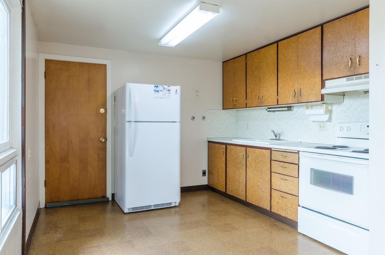 20 Hillside Cir #4 - Photo 2 of 12