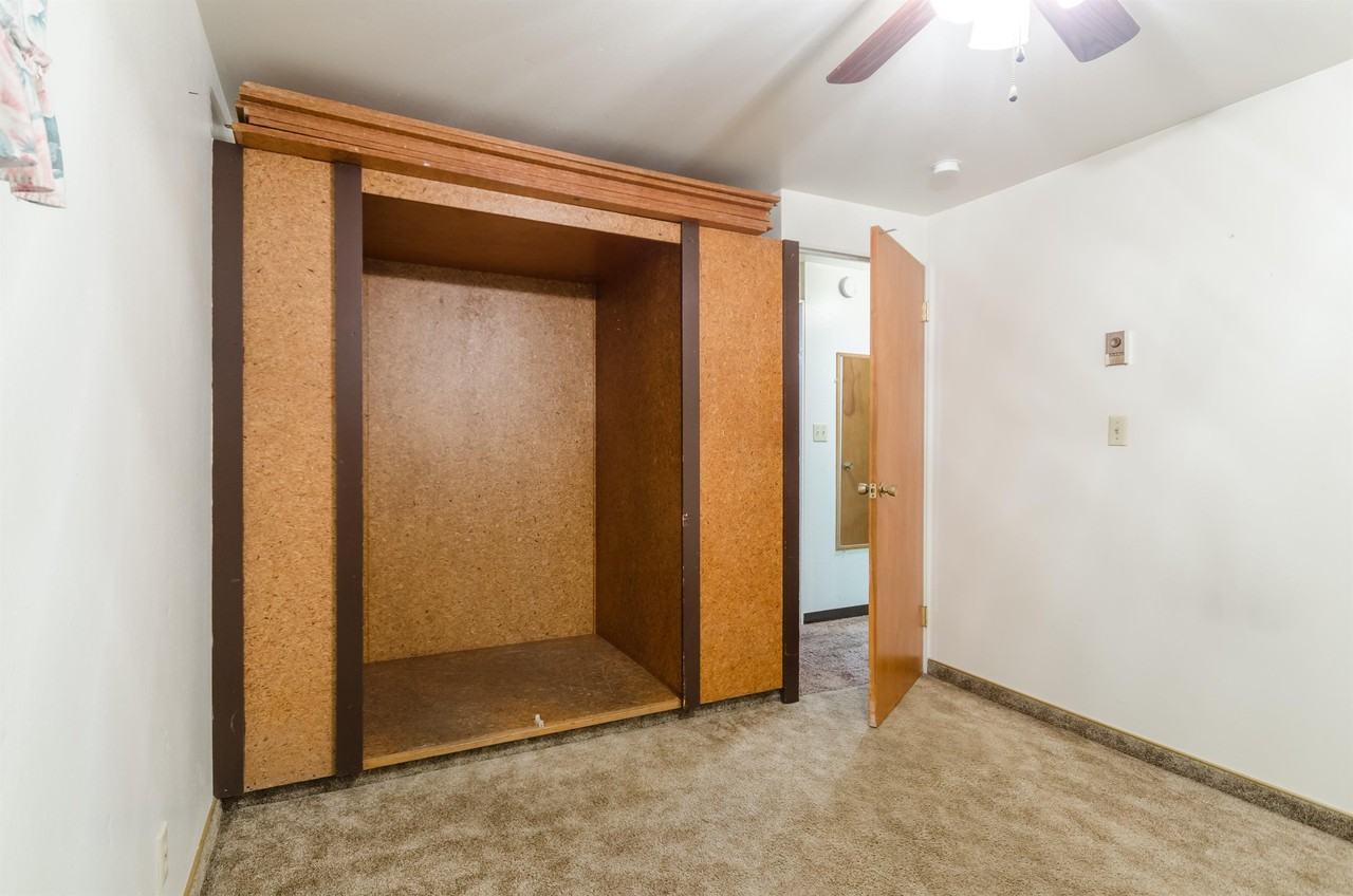 20 Hillside Cir #4 - Photo 7 of 12