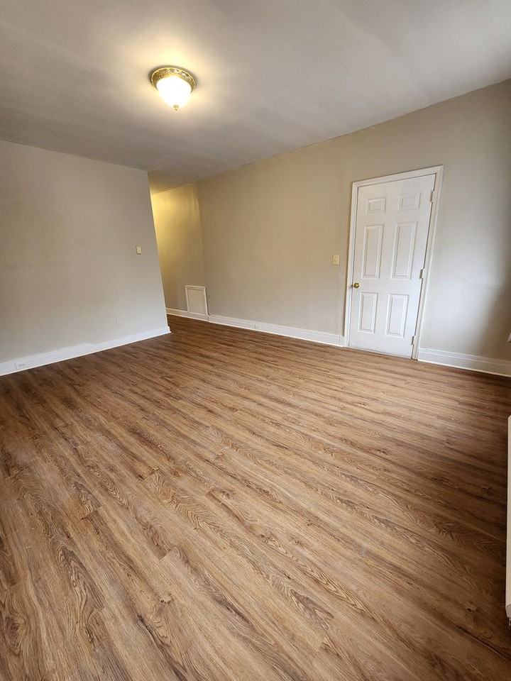 10 N Main St - Photo 2 of 14