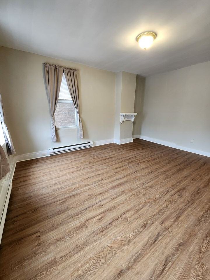 10 N Main St - Photo 3 of 14