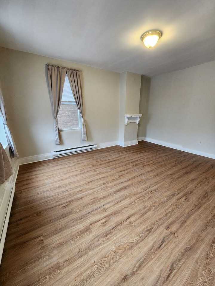 10 N Main St - Photo 5 of 14