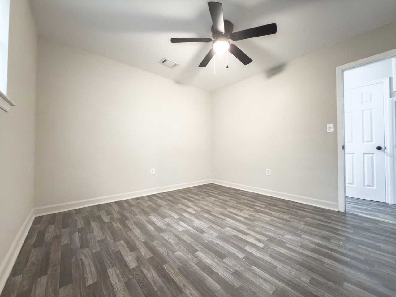 1539 N Avalon West Ashley Triplex - Photo 6 of 14