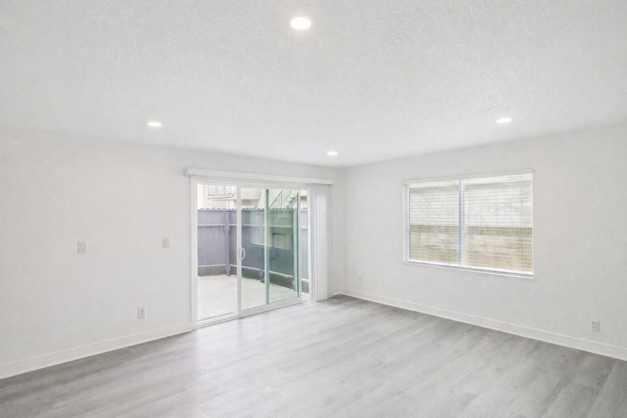 16951 Hoskins Lane - Photo 6 of 20