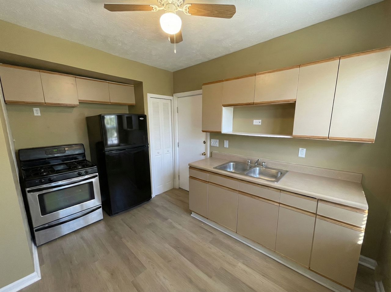 4804 E 84th St - Photo 2 of 15