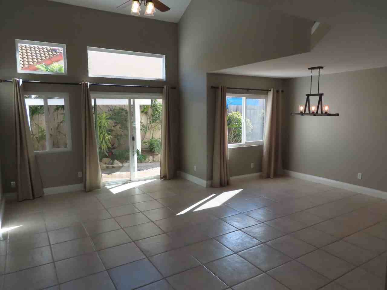 836 Cedarbend Way - Photo 3 of 32