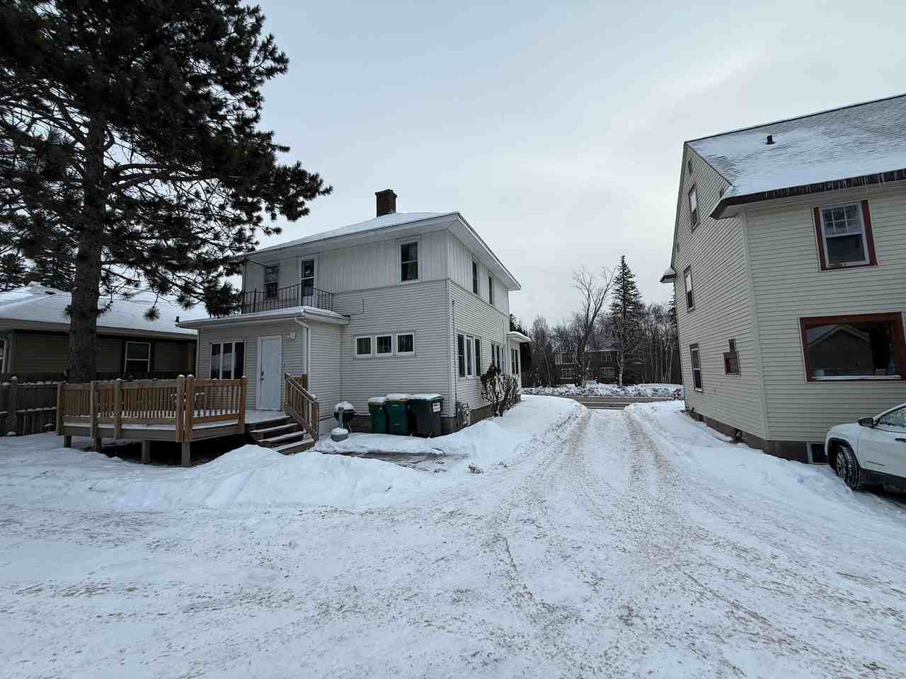 1729 Woodland Ave - Photo 2 of 14