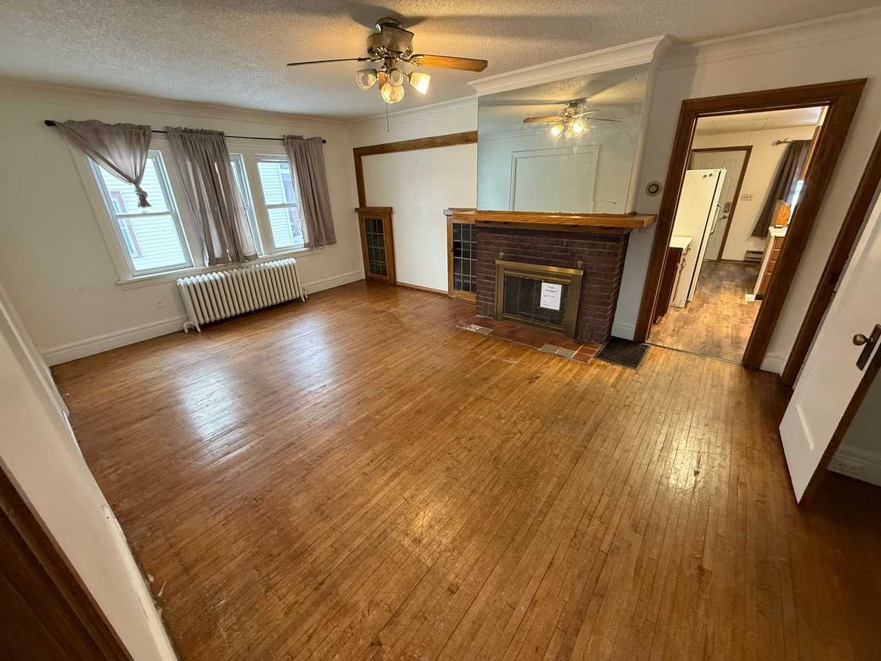 1729 Woodland Ave - Photo 4 of 14