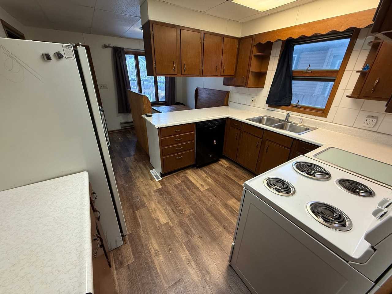 1729 Woodland Ave - Photo 7 of 14